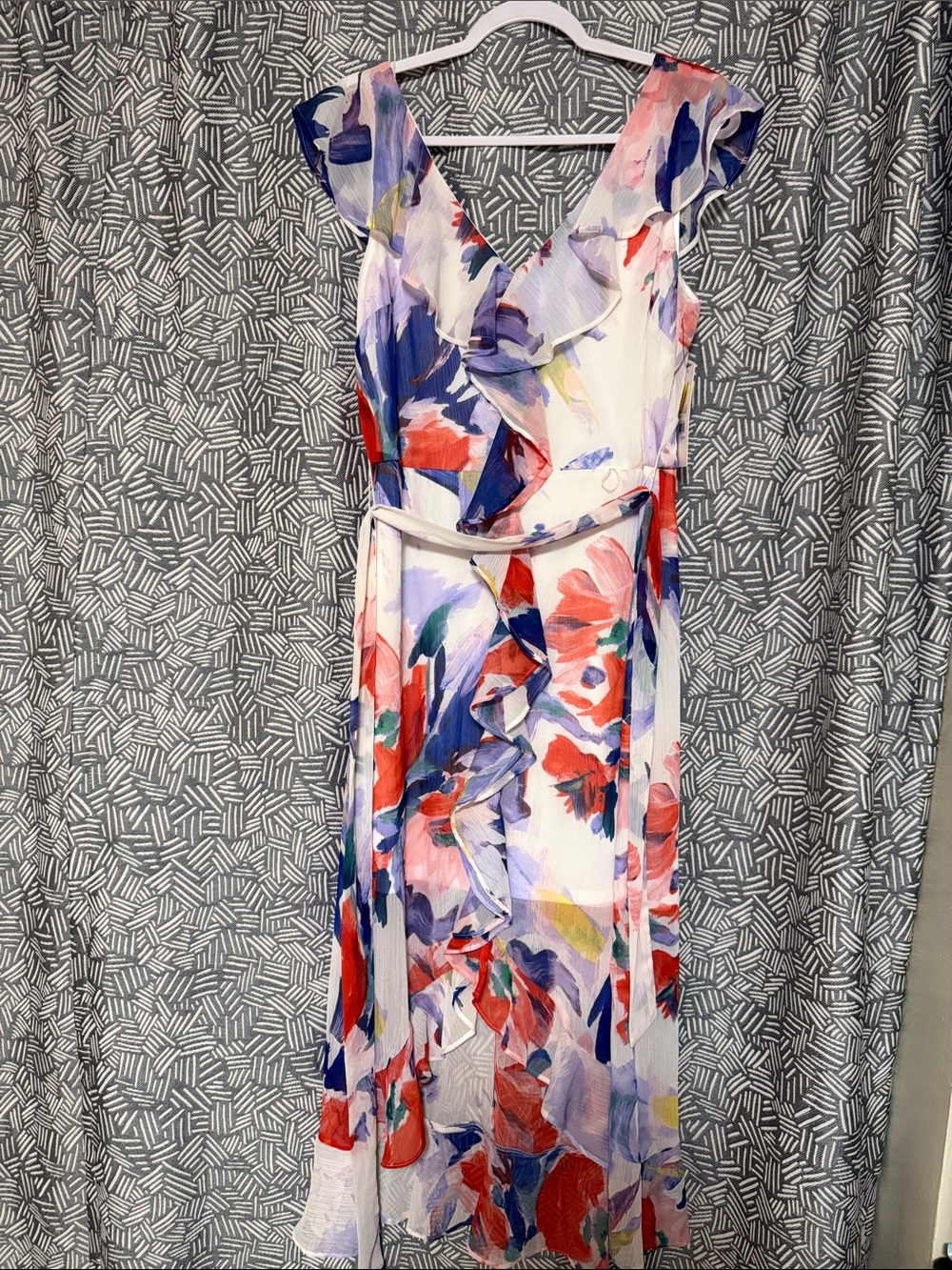 Sleeveless Floral Ruffle Midi Dress in White with Red & Blue Print